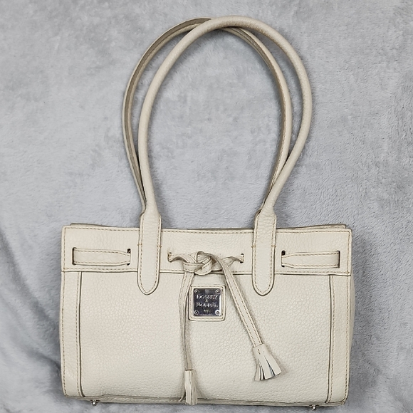 Dooney & Bourke Handbags - Dooney & Bourke Vintage East West Tassel tote bag